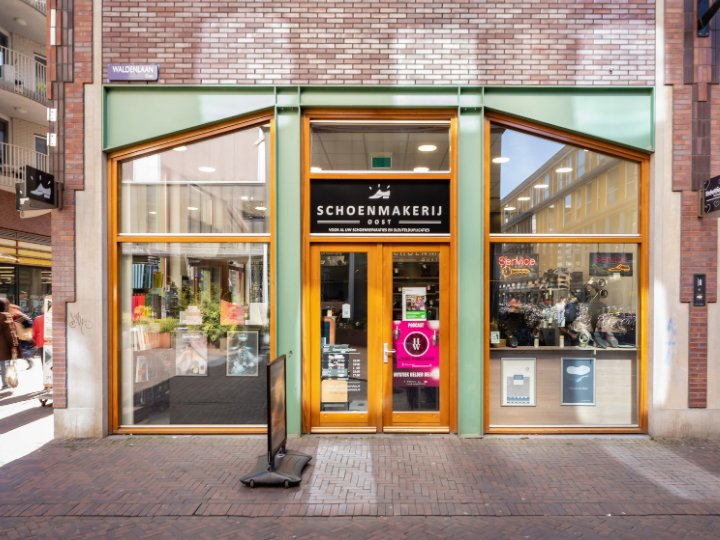 Schoenmakerij Oost